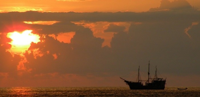 Pirate Ship Show in Cancun